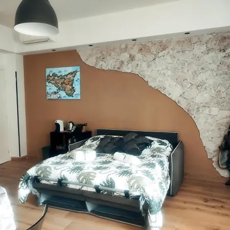 Casa Leonida Daire Taormina
